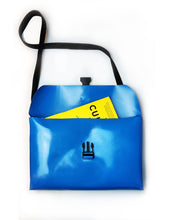 Load image into Gallery viewer, Sky blue buckle bag