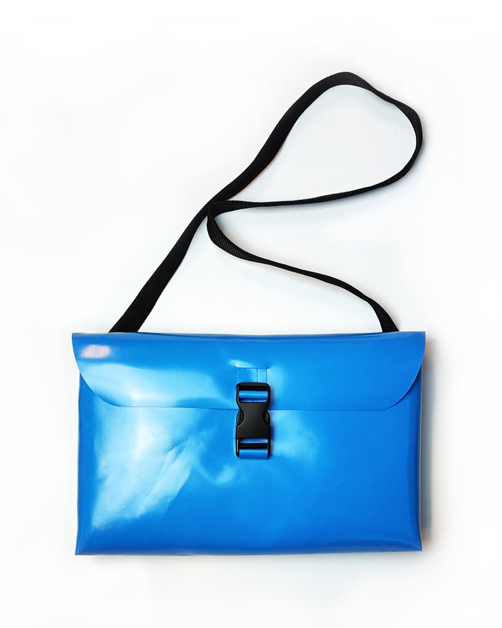 Sky blue buckle bag