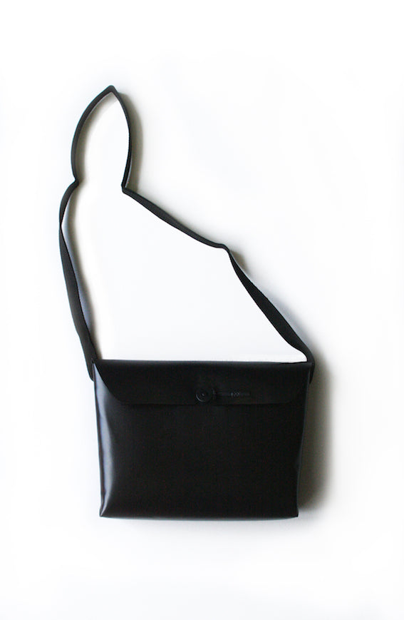 UNDERCOVER BAG BLACK