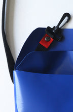 Afbeelding in Gallery-weergave laden, UNDERCOVER BAG BLUE
